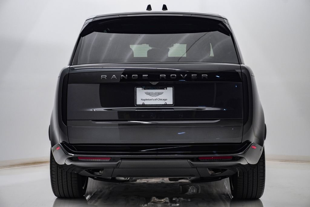 Used 2025 Land Rover Range Rover SE AWD/4WD image 8