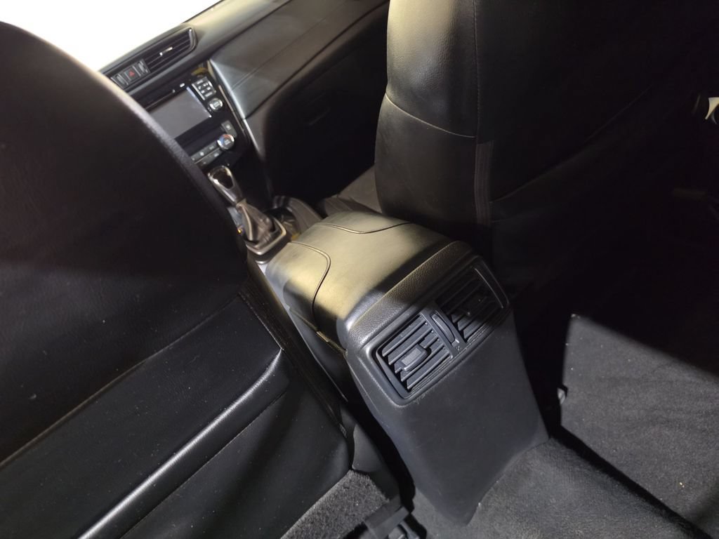 Used 2017 Nissan Rogue SL AWD/4WD image 22