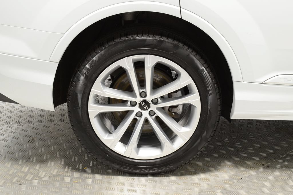 Used 2025 Audi Q7 2.0T Premium Plus AWD/4WD image 39