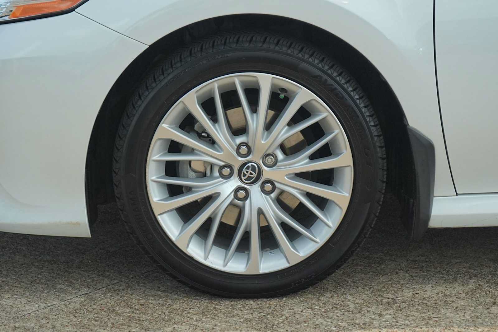 Used 2020 Toyota Camry XLE FWD image 7