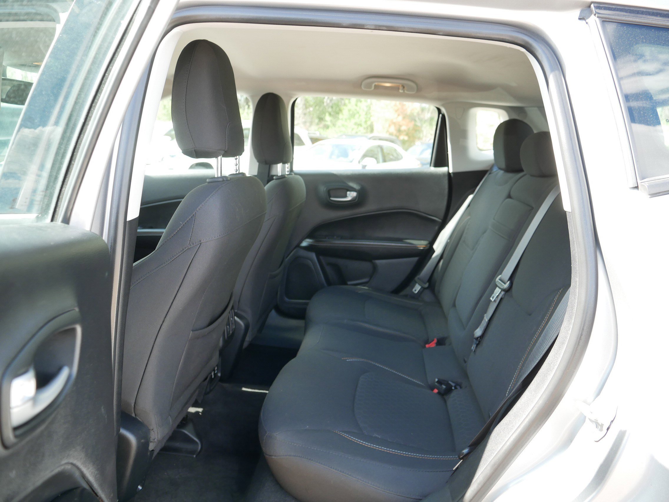 Used 2018 Jeep Compass Sport w/ Tech Group AWD/4WD image 34
