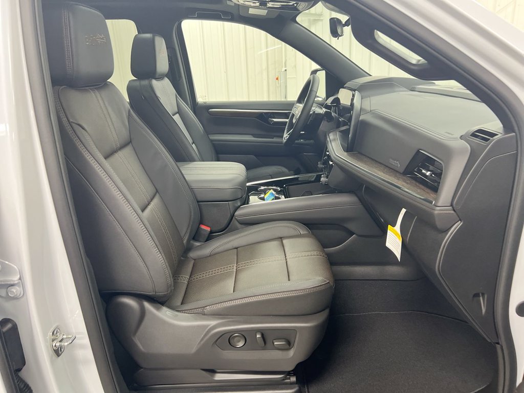 New 2026 Chevrolet Tahoe High Country w/ Sun And Tow Package AWD/4WD image 23