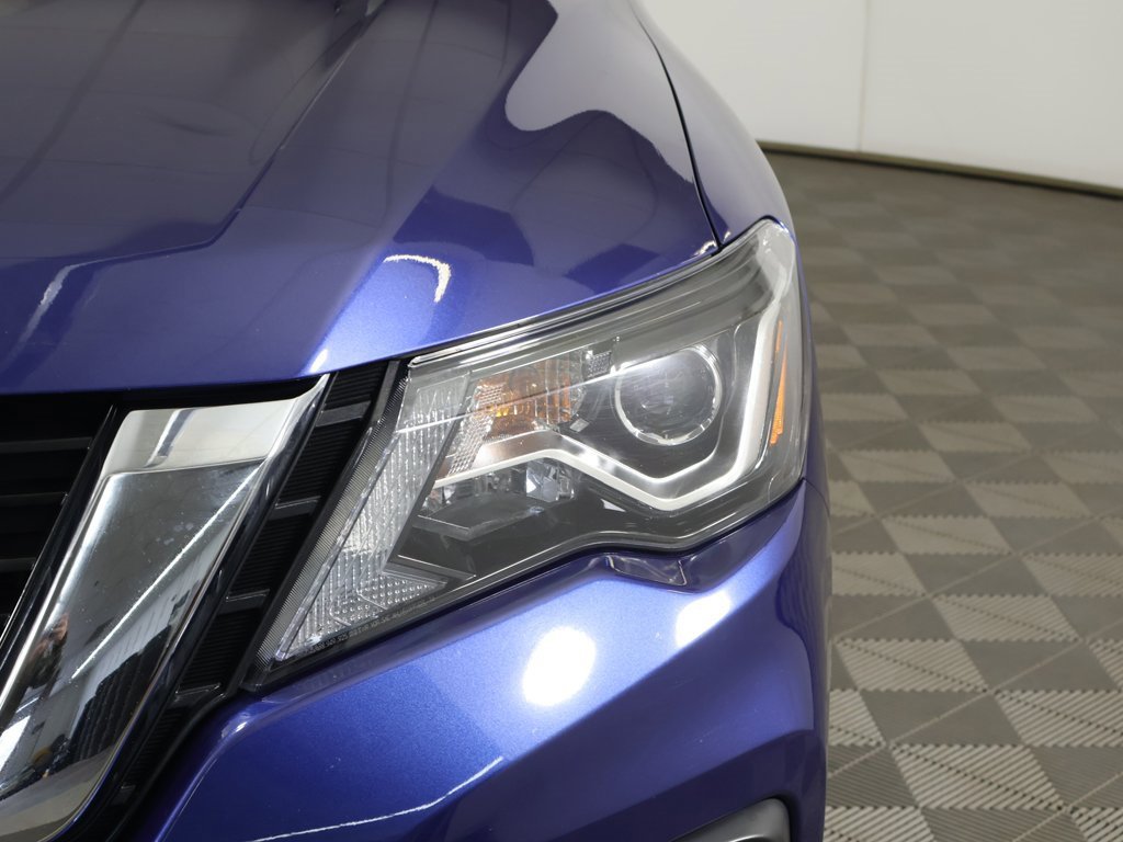 Used 2019 Nissan Pathfinder SL image 17