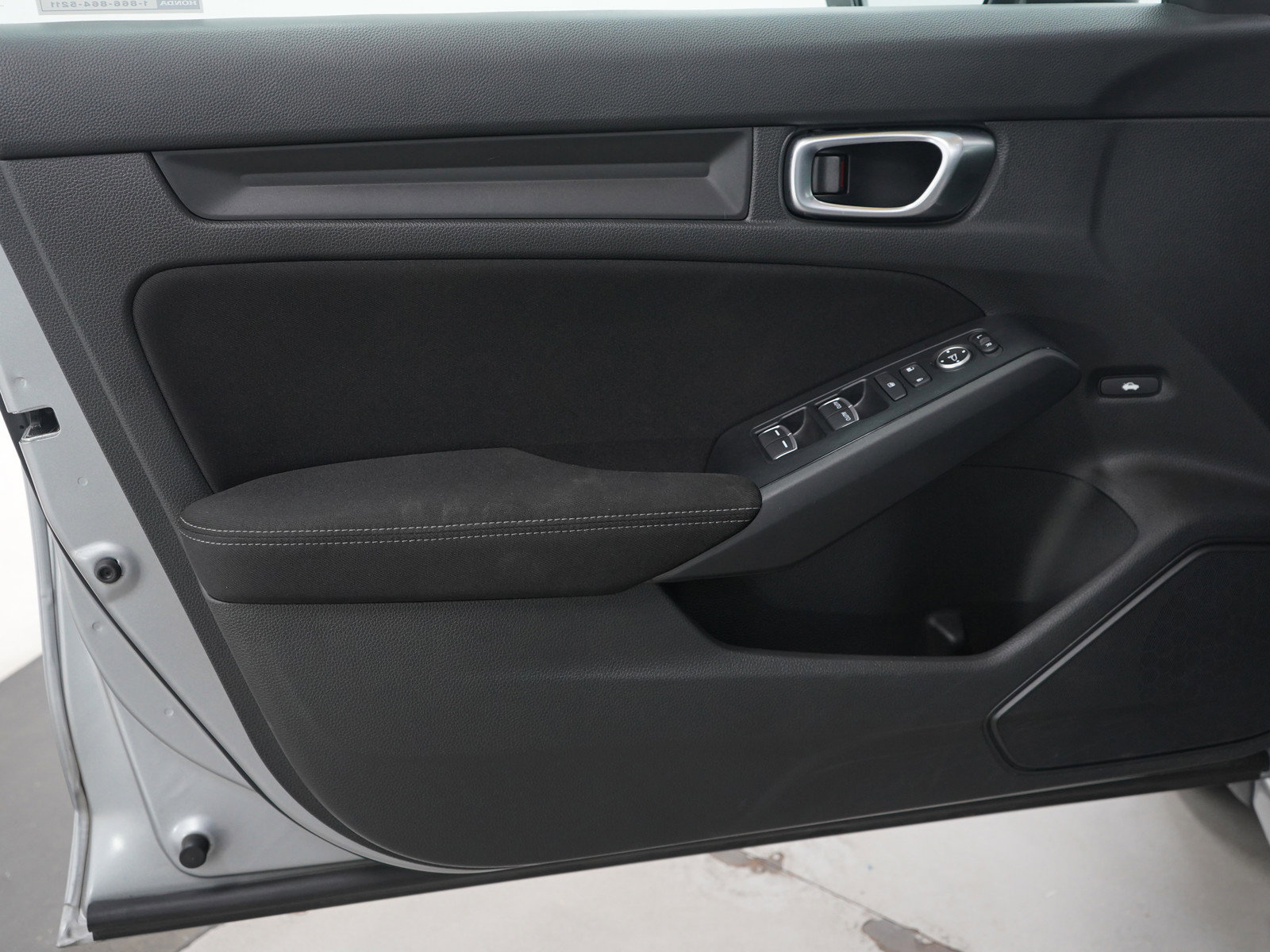 Used 2023 Honda Civic Sport image 19