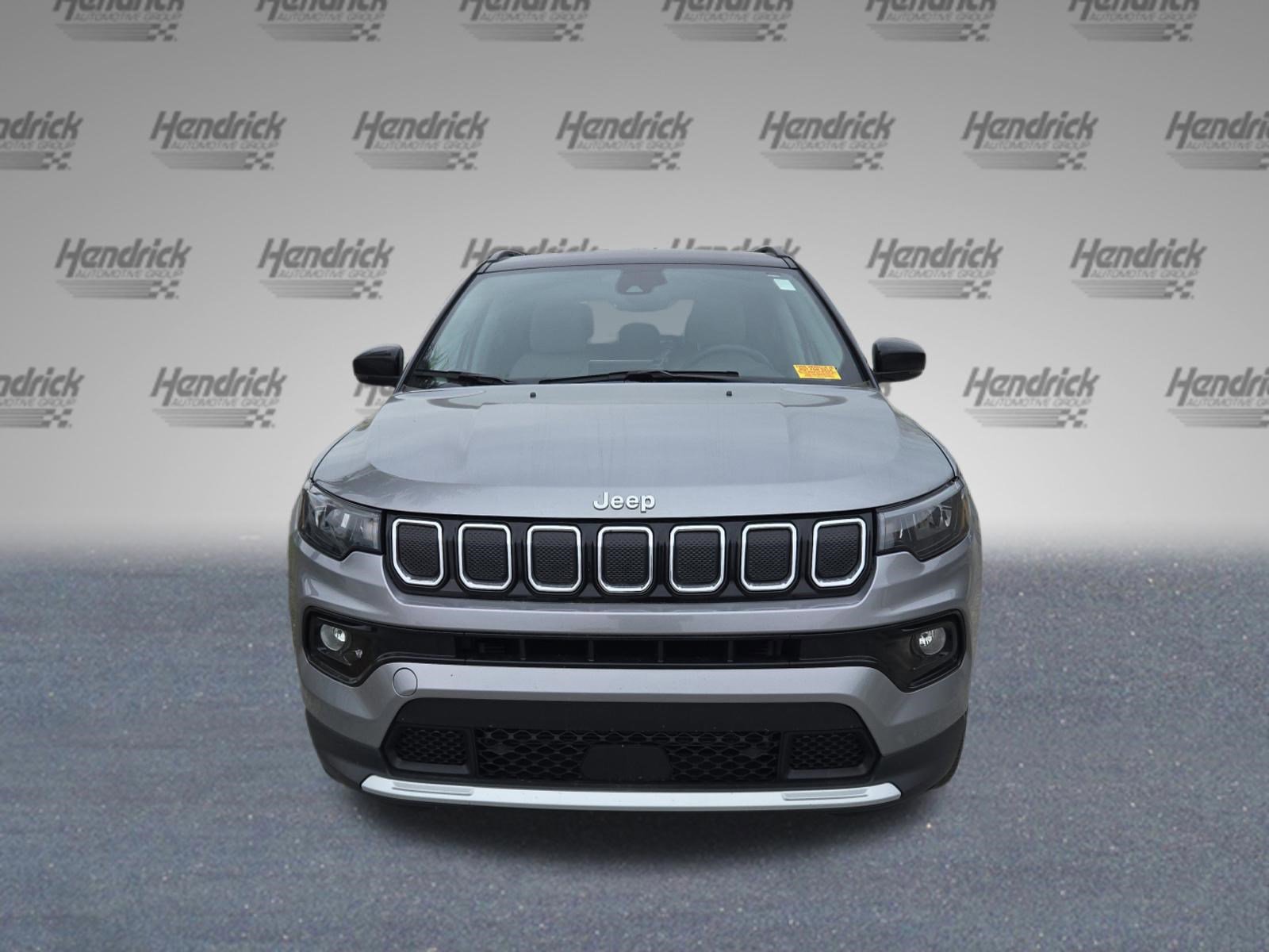 Used 2022 Jeep Compass Limited image 3