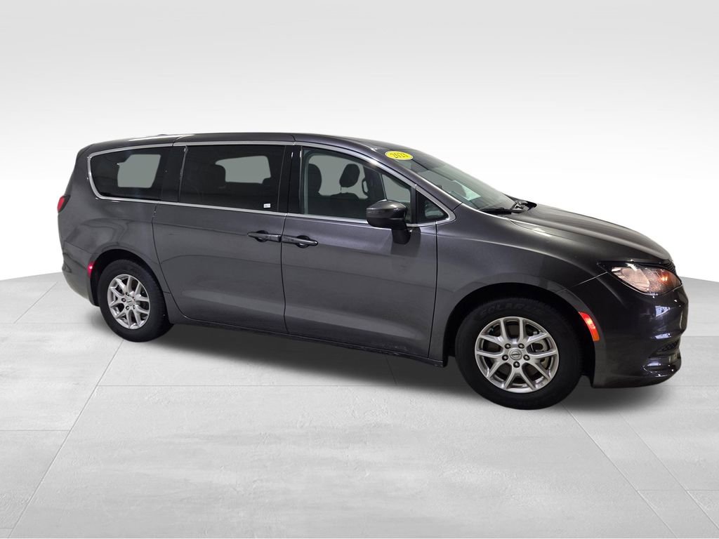Used 2023 Chrysler Voyager LX FWD image 26