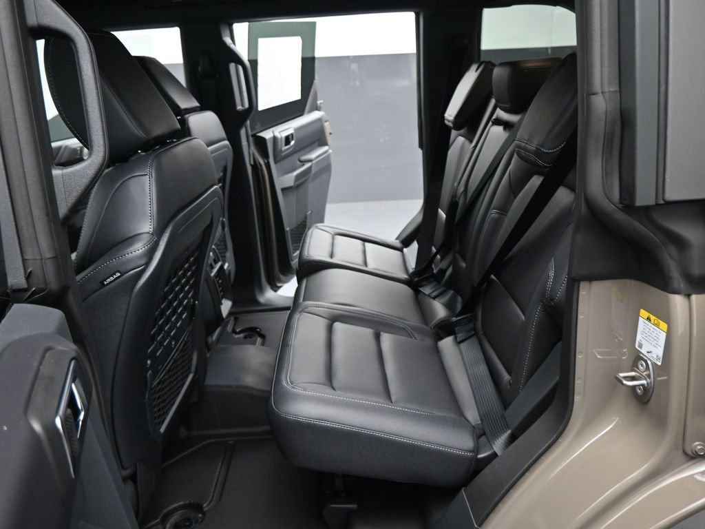 Used 2025 Ford Bronco Badlands image 22