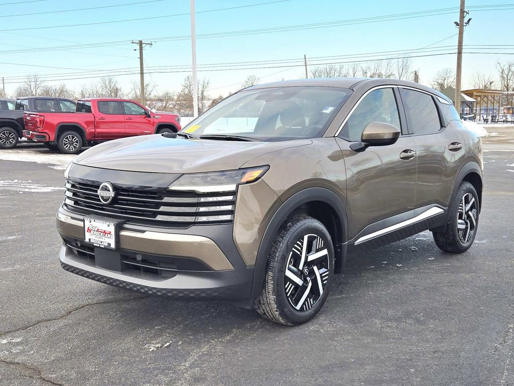 Used 2025 Nissan Kicks SV w/ Charging Package image 7