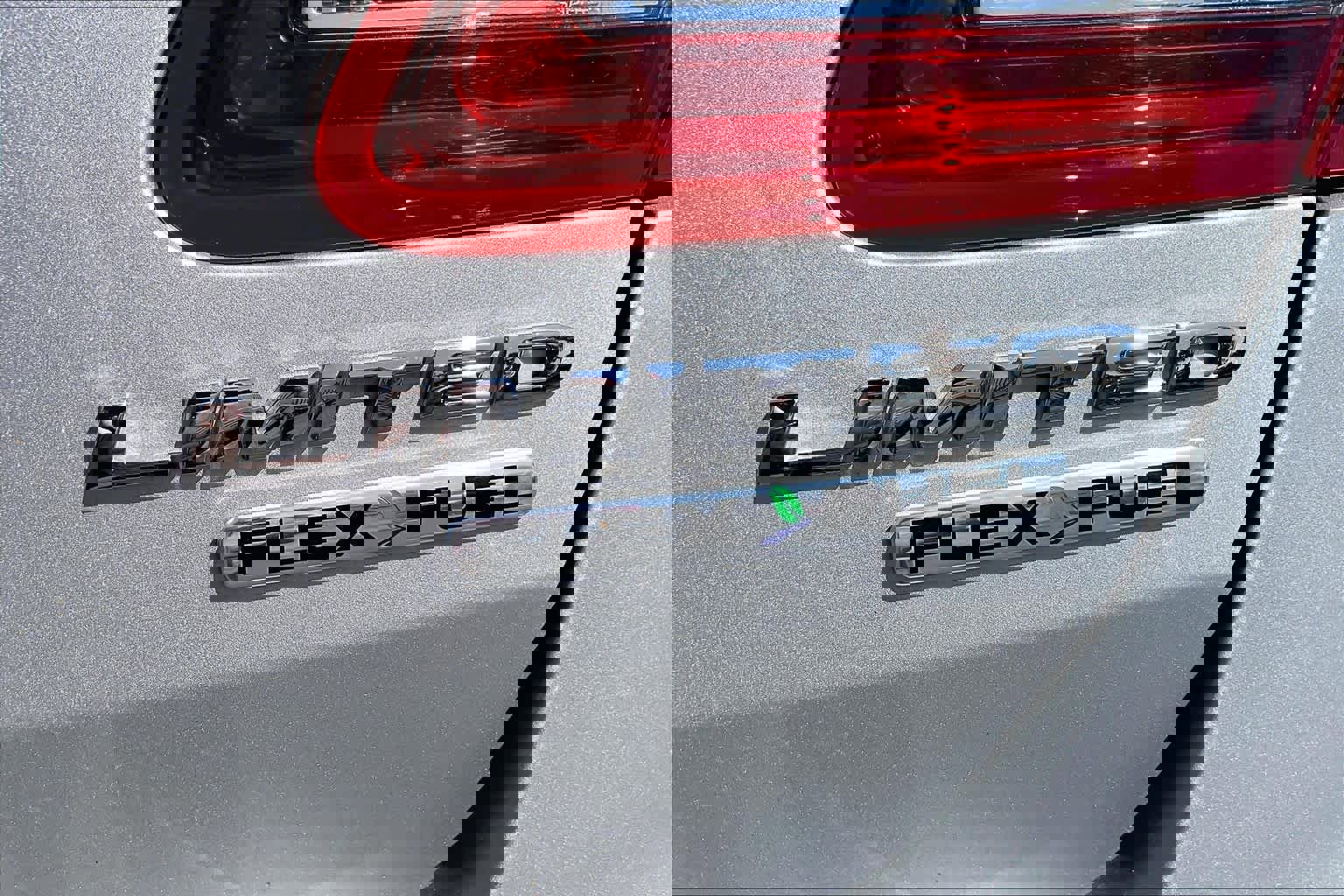 Used 2015 Ford Taurus Limited FWD image 10