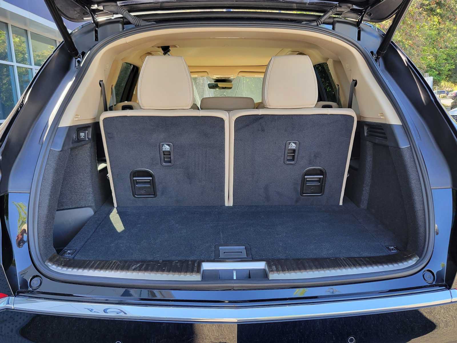 Certified 2025 Acura MDX SH-AWD w/ Advance Package image 17