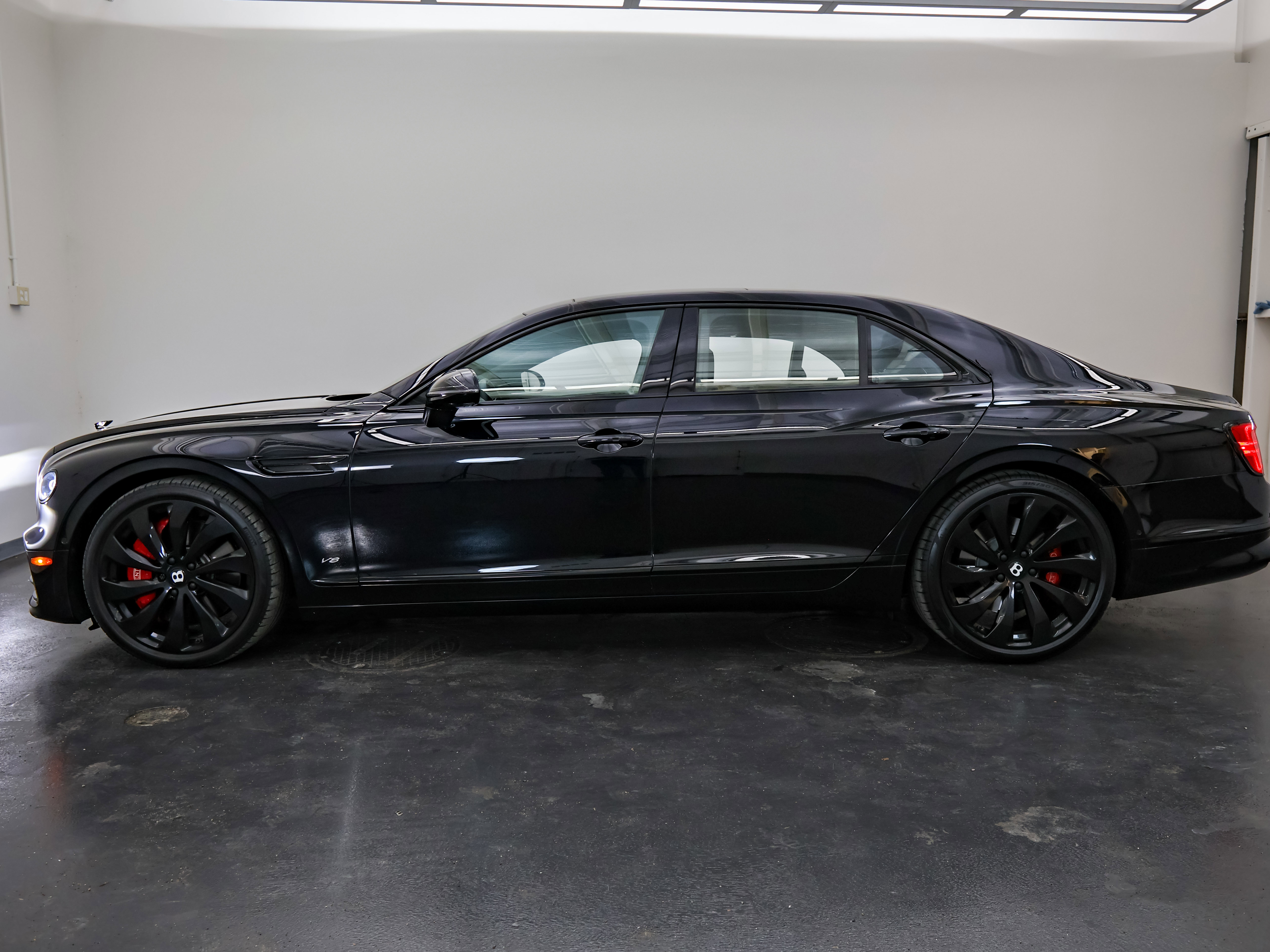 Used 2022 Bentley Flying Spur V8 image 6