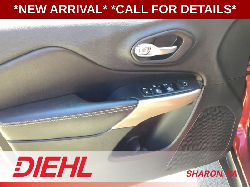 Used 2017 Jeep Cherokee Limited AWD/4WD image 20