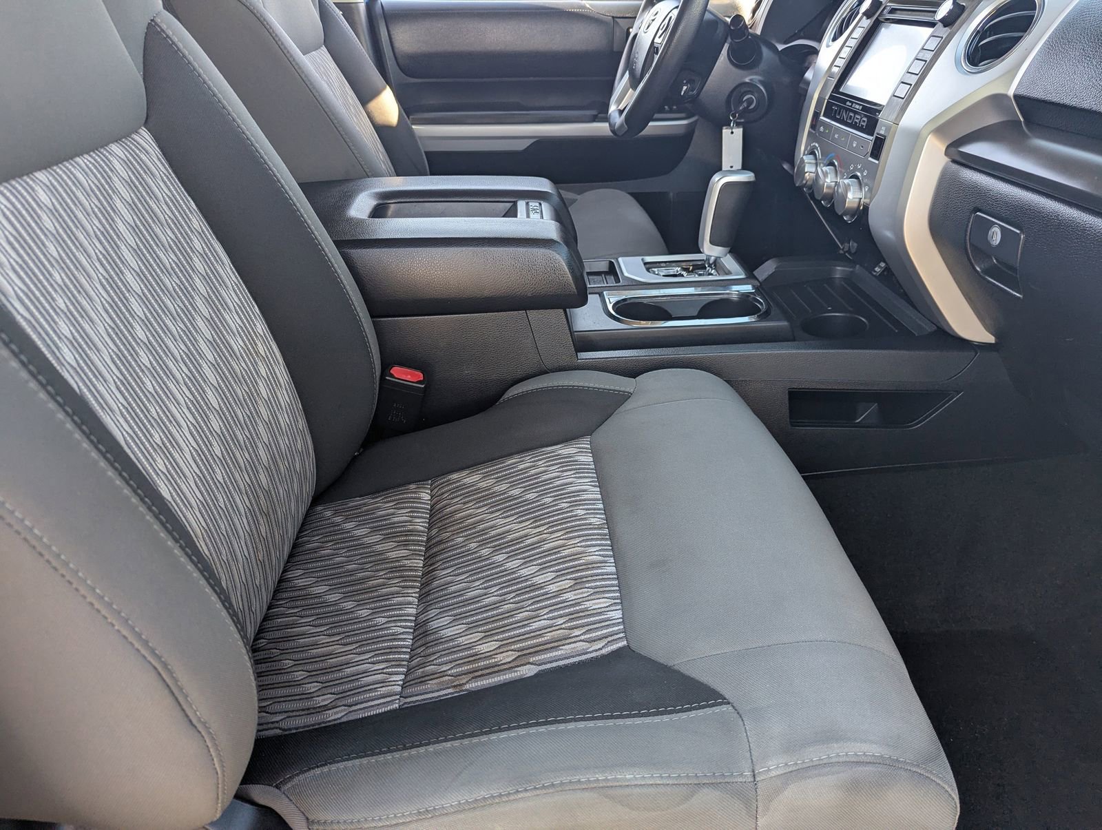 Used 2018 Toyota Tundra SR5 w/ SR5 Upgrade Package RWD image 11