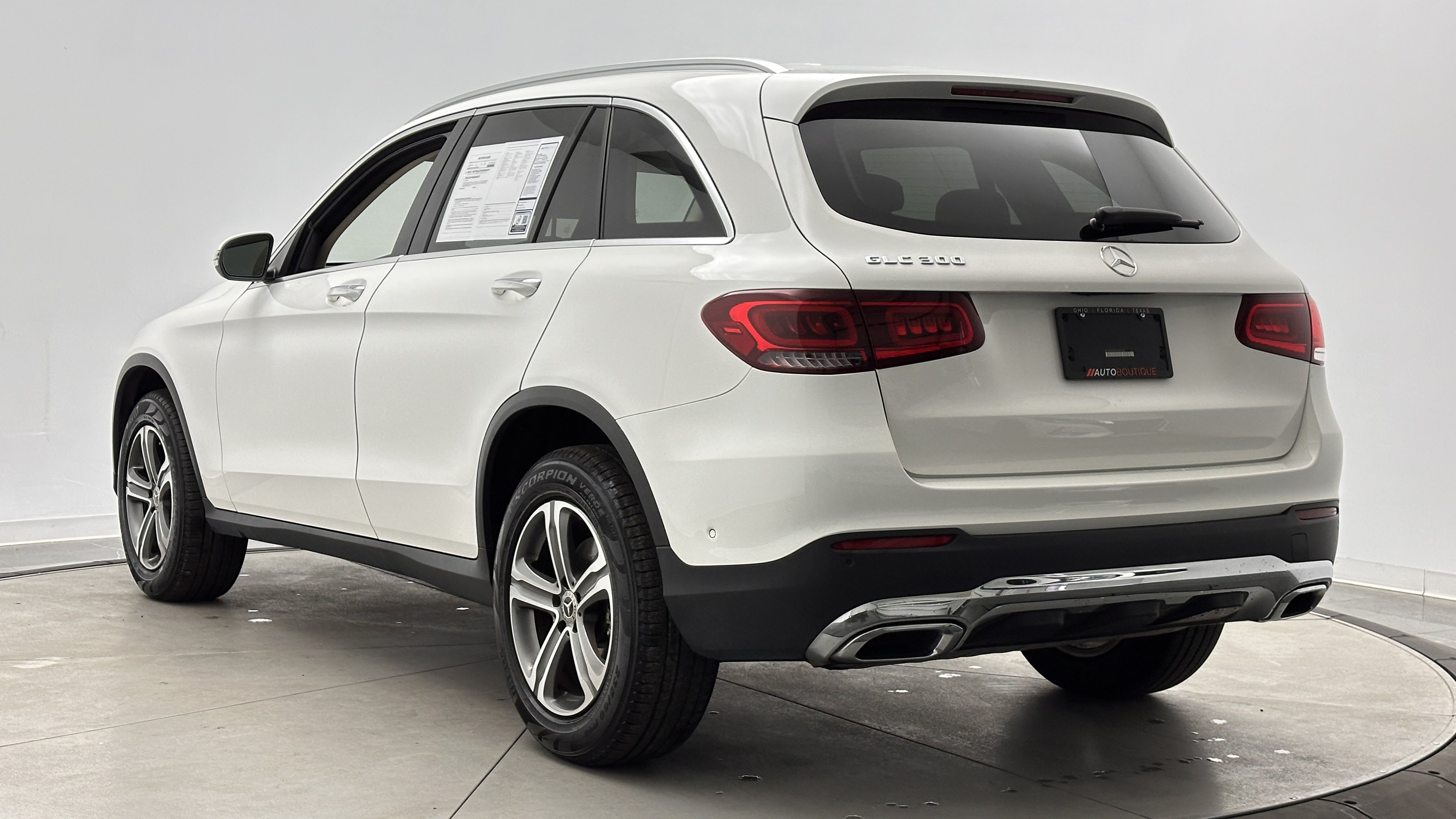 Used 2021 Mercedes-Benz GLC 300 image 6