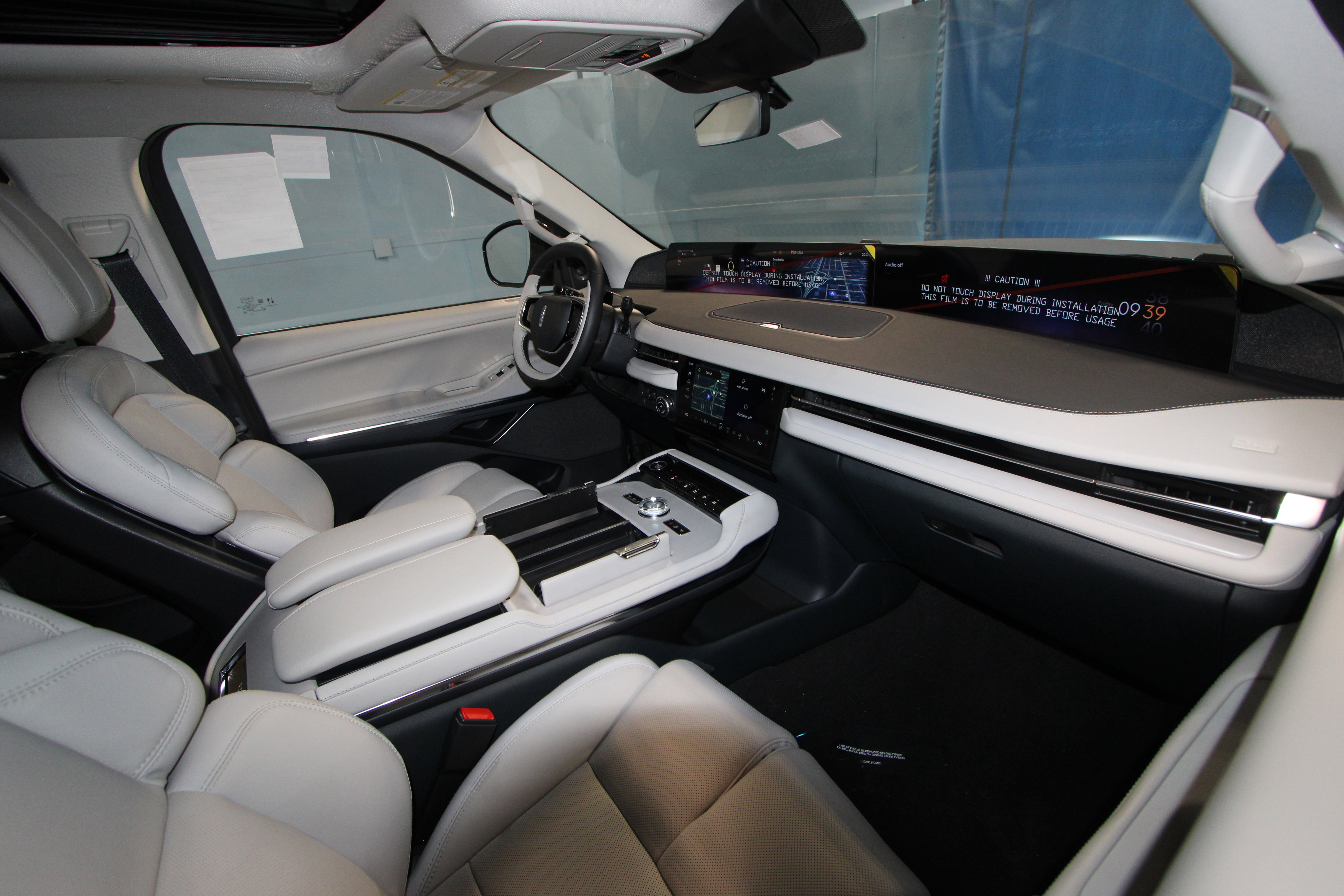 New 2026 Lincoln Navigator L Reserve AWD/4WD image 21