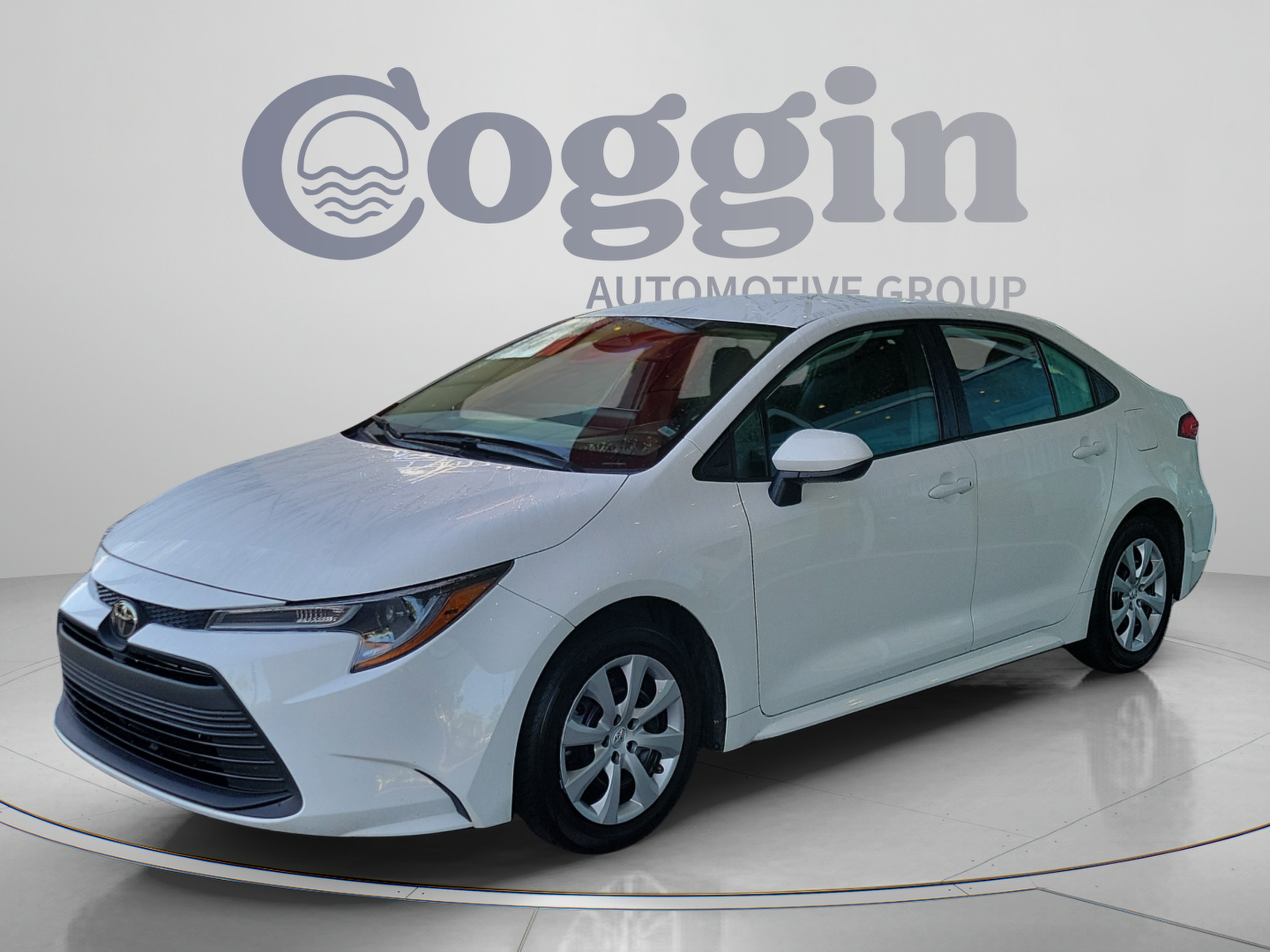 Used 2025 Toyota Corolla LE FWD image 1