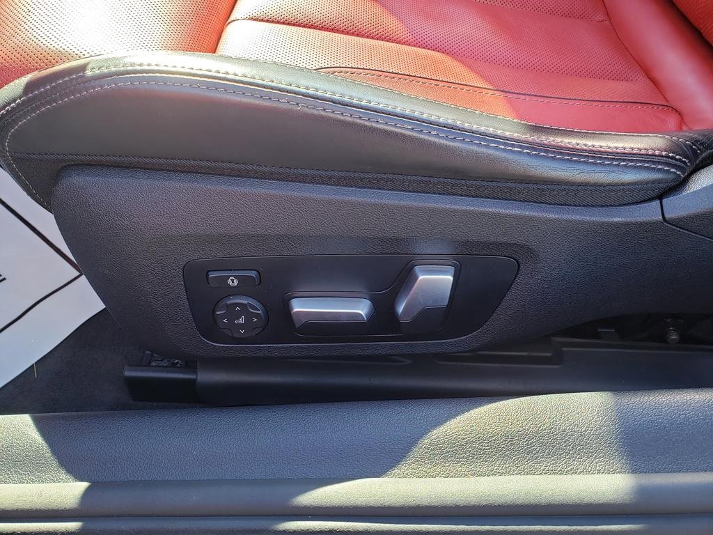 Used 2023 BMW 840i Convertible w/ M Sport Professional Package image 16