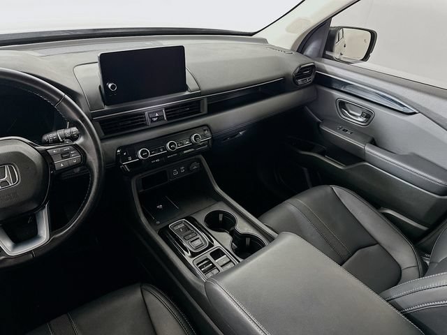 Used 2025 Honda Pilot EX-L image 30