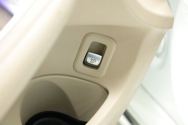 Used 2021 Mercedes-Benz C 300 Sedan image 32