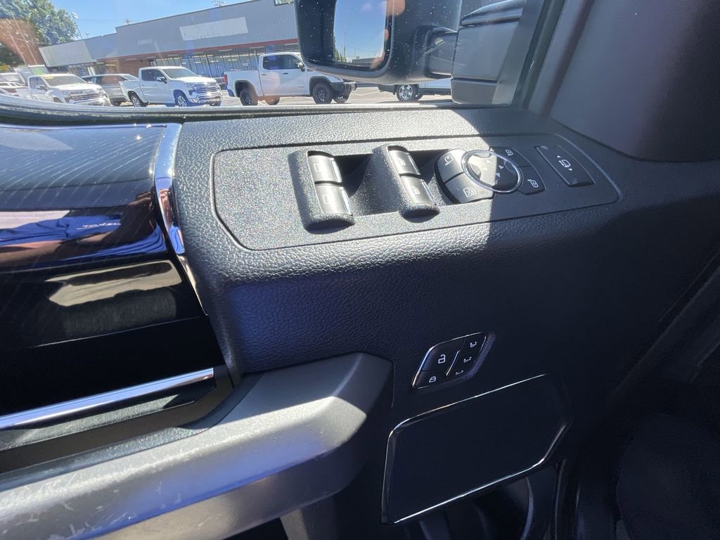 Used 2020 Ford F350 Platinum AWD/4WD image 22
