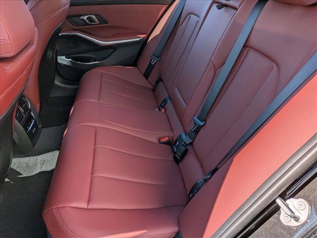 Used 2025 BMW 330i Sedan w/ Premium Package image 15