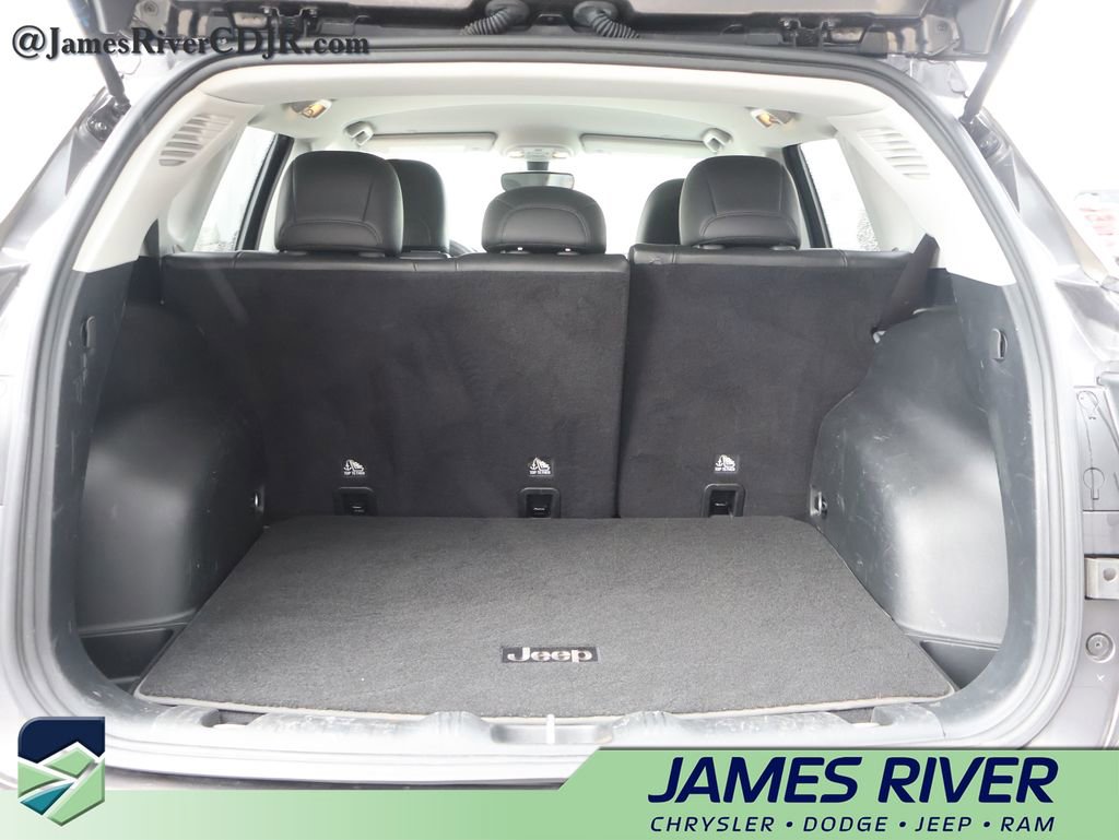Used 2020 Jeep Compass Latitude image 14