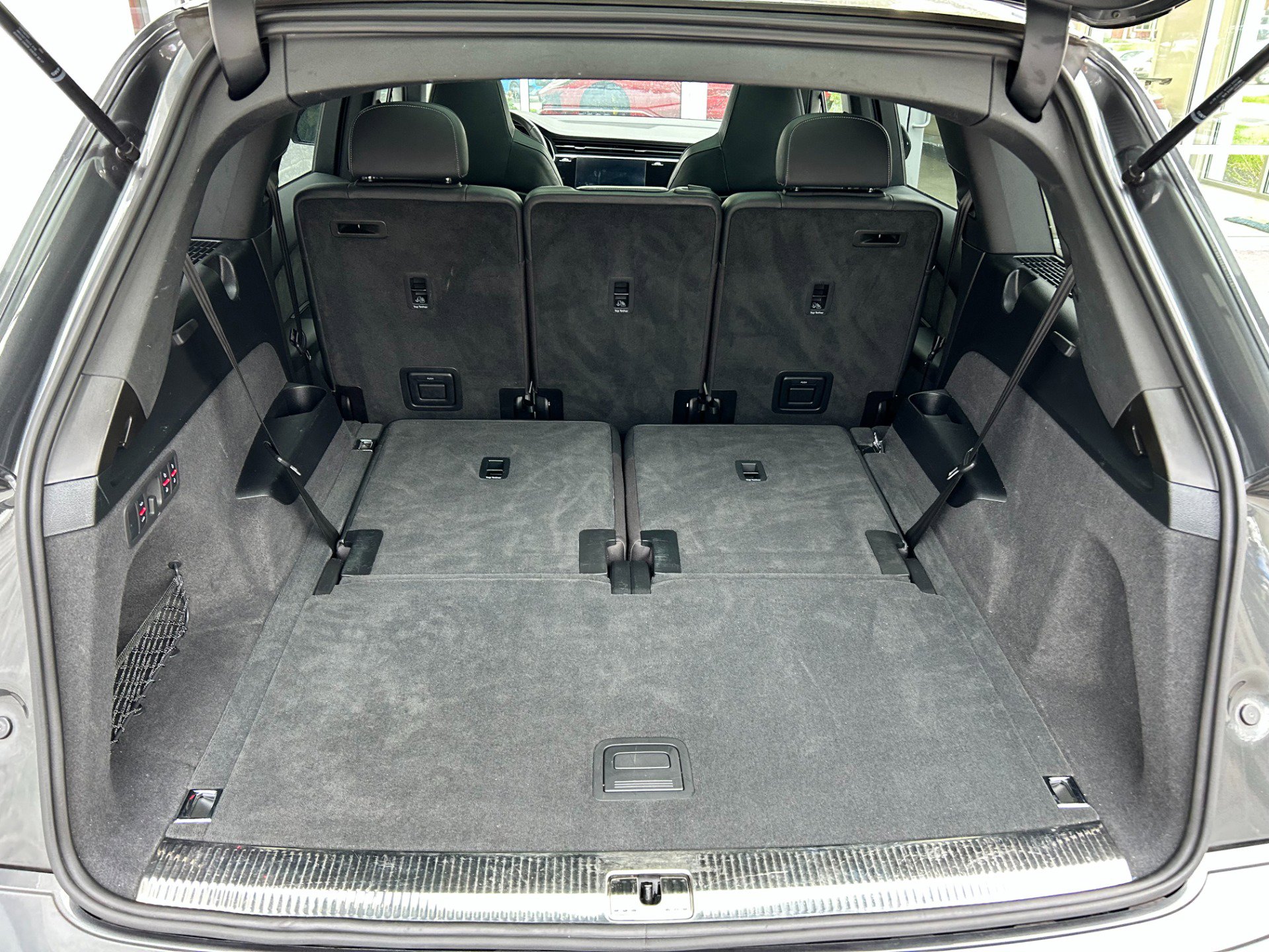 Used 2021 Audi SQ7 Premium Plus w/ Driver Assistance Package image 53