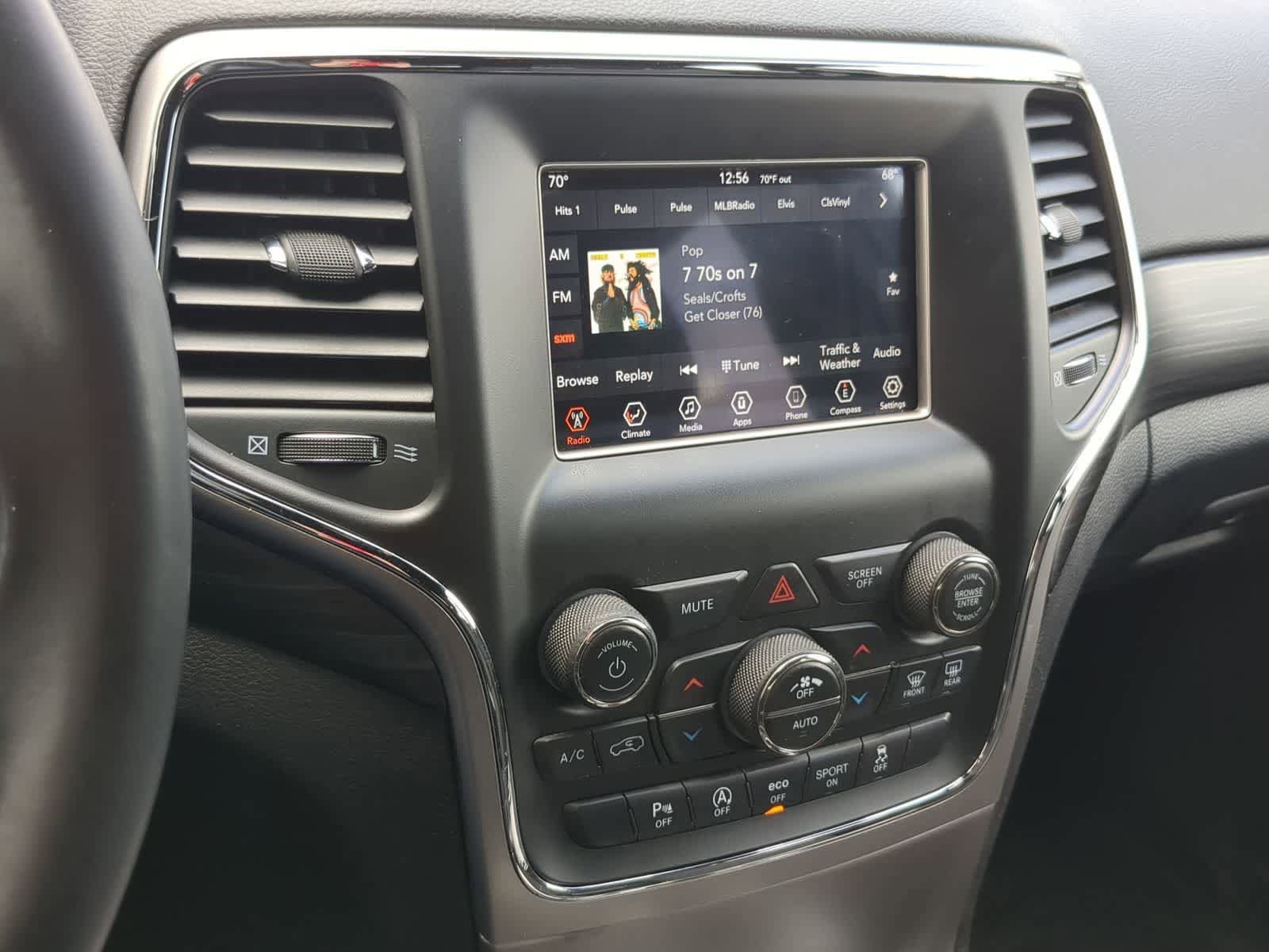 Used 2019 Jeep Grand Cherokee Laredo AWD/4WD image 26