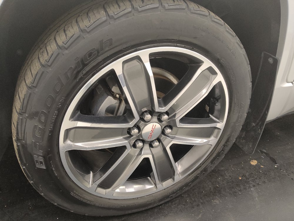 Used 2019 GMC Acadia Denali w/ Technology Package AWD/4WD image 31