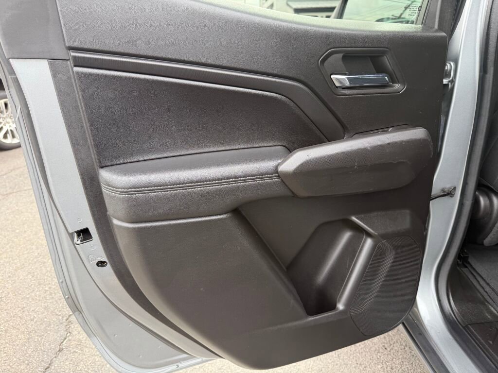Used 2023 Chevrolet Colorado LT RWD image 23