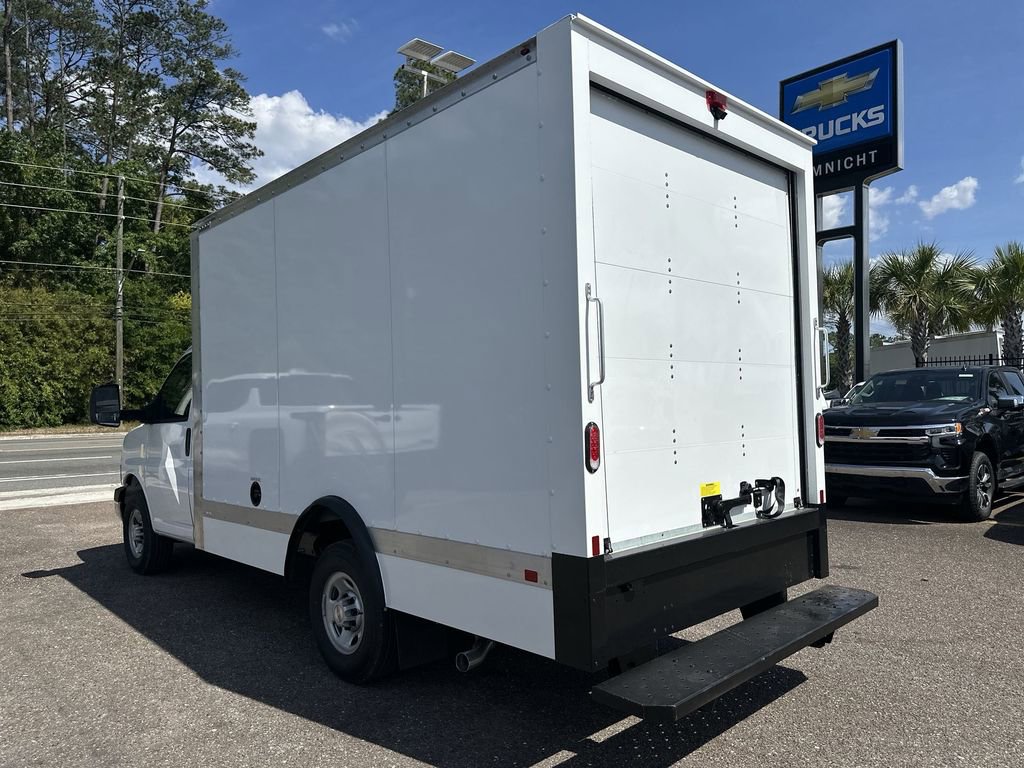 New 2025 Chevrolet Express 3500 w/ Power Convenience Package image 14