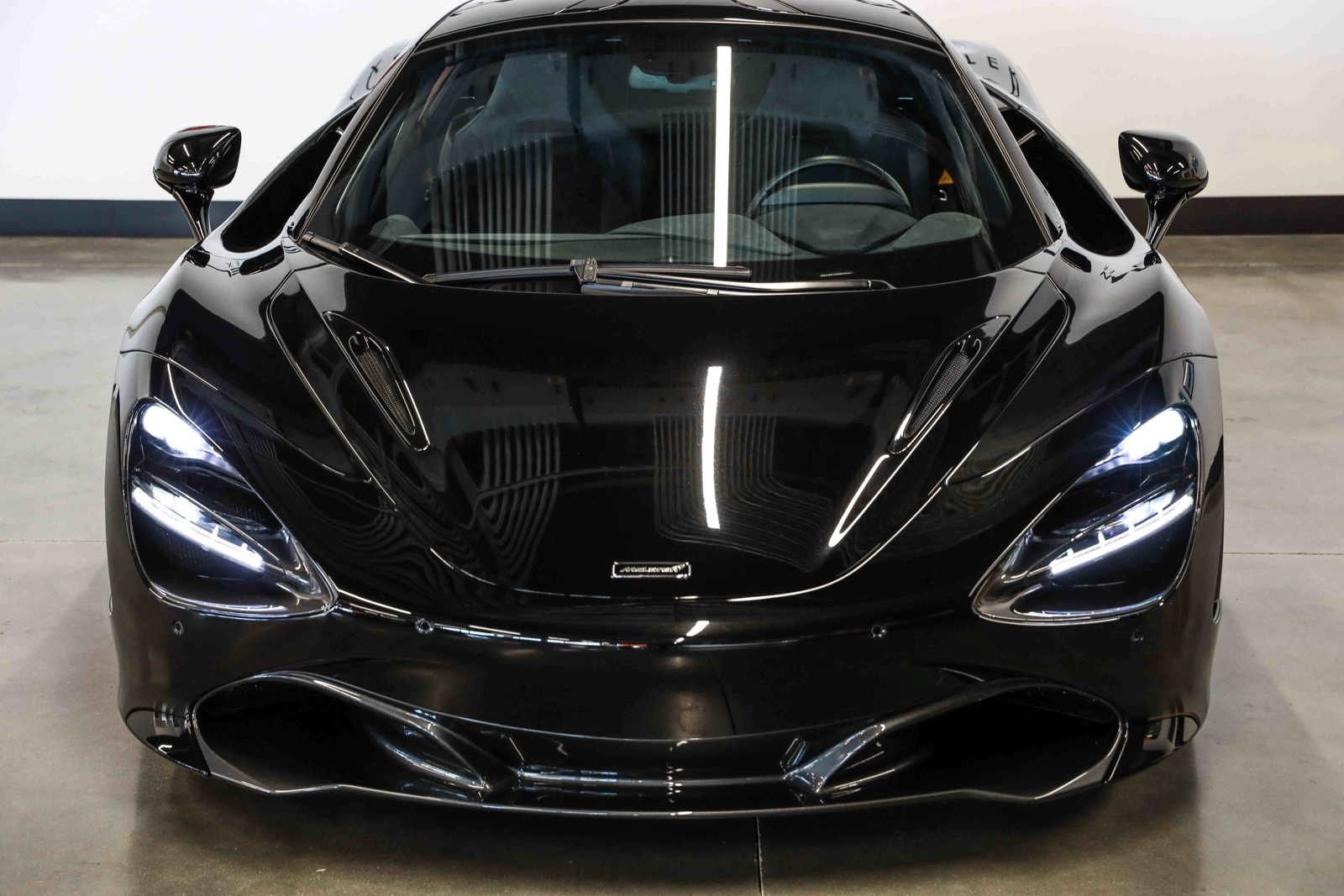 Used 2019 McLaren 720S RWD image 5