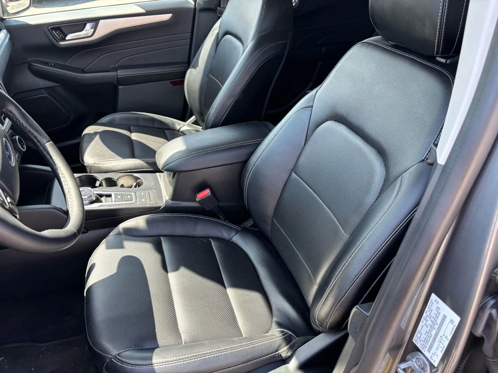 Used 2022 Ford Escape SEL image 19