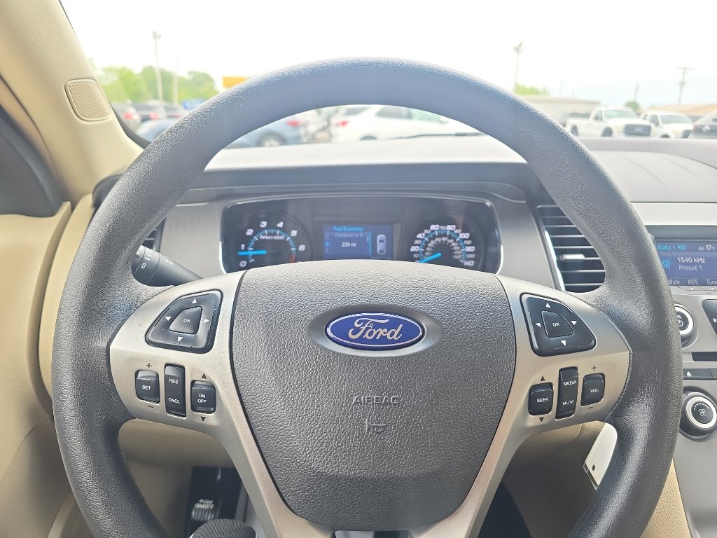 Used 2013 Ford Taurus SE FWD image 20