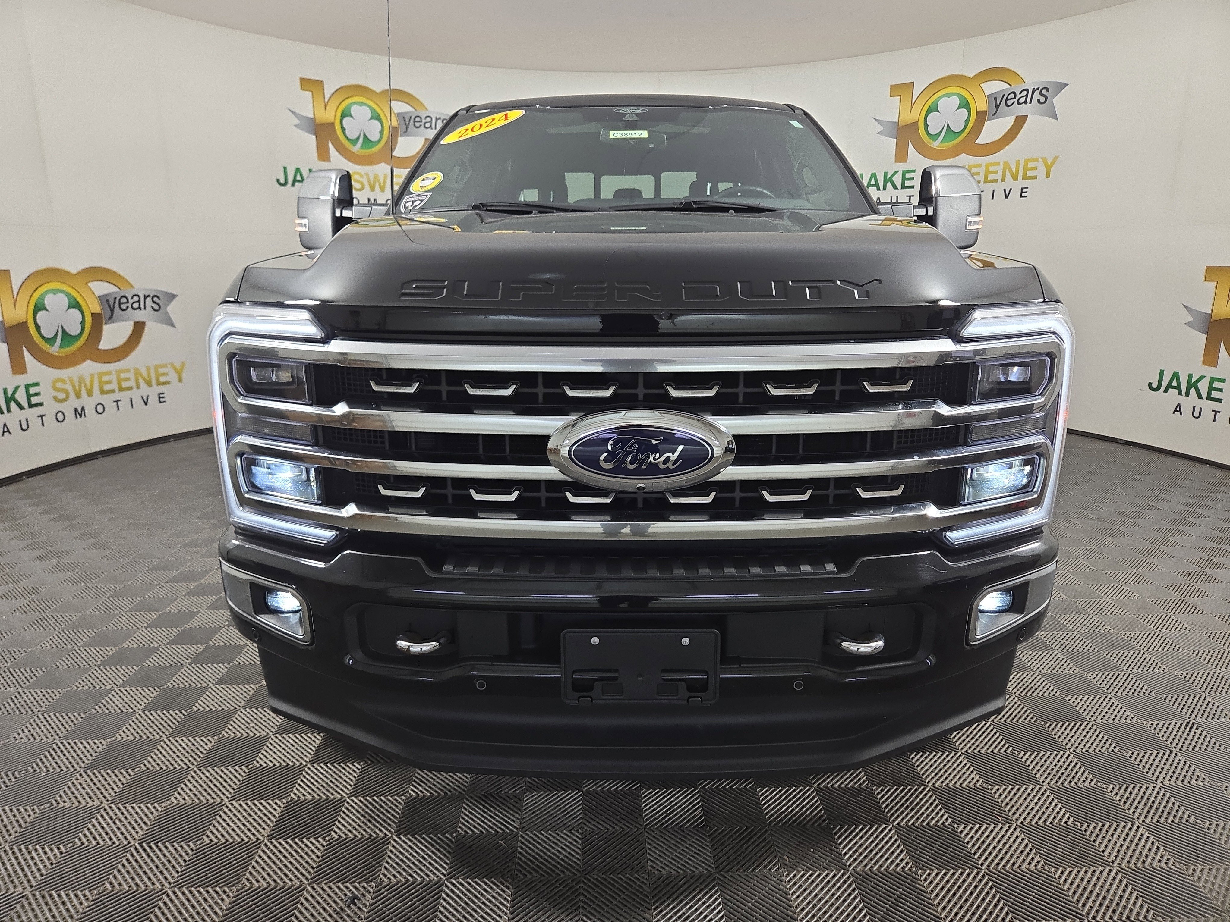 Used 2024 Ford F250 Platinum image 3