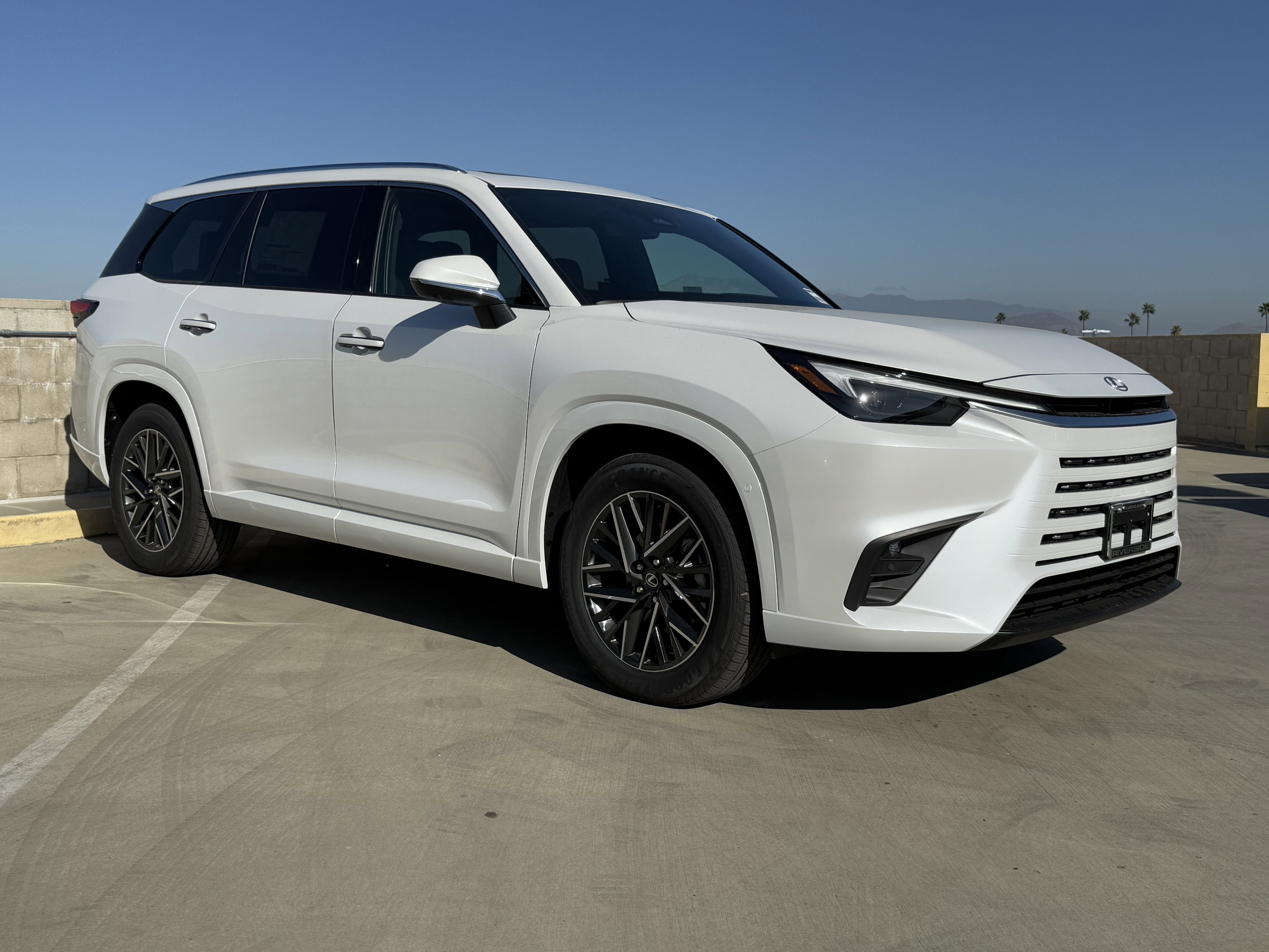 New 2026 Lexus TX 350 AWD image 2