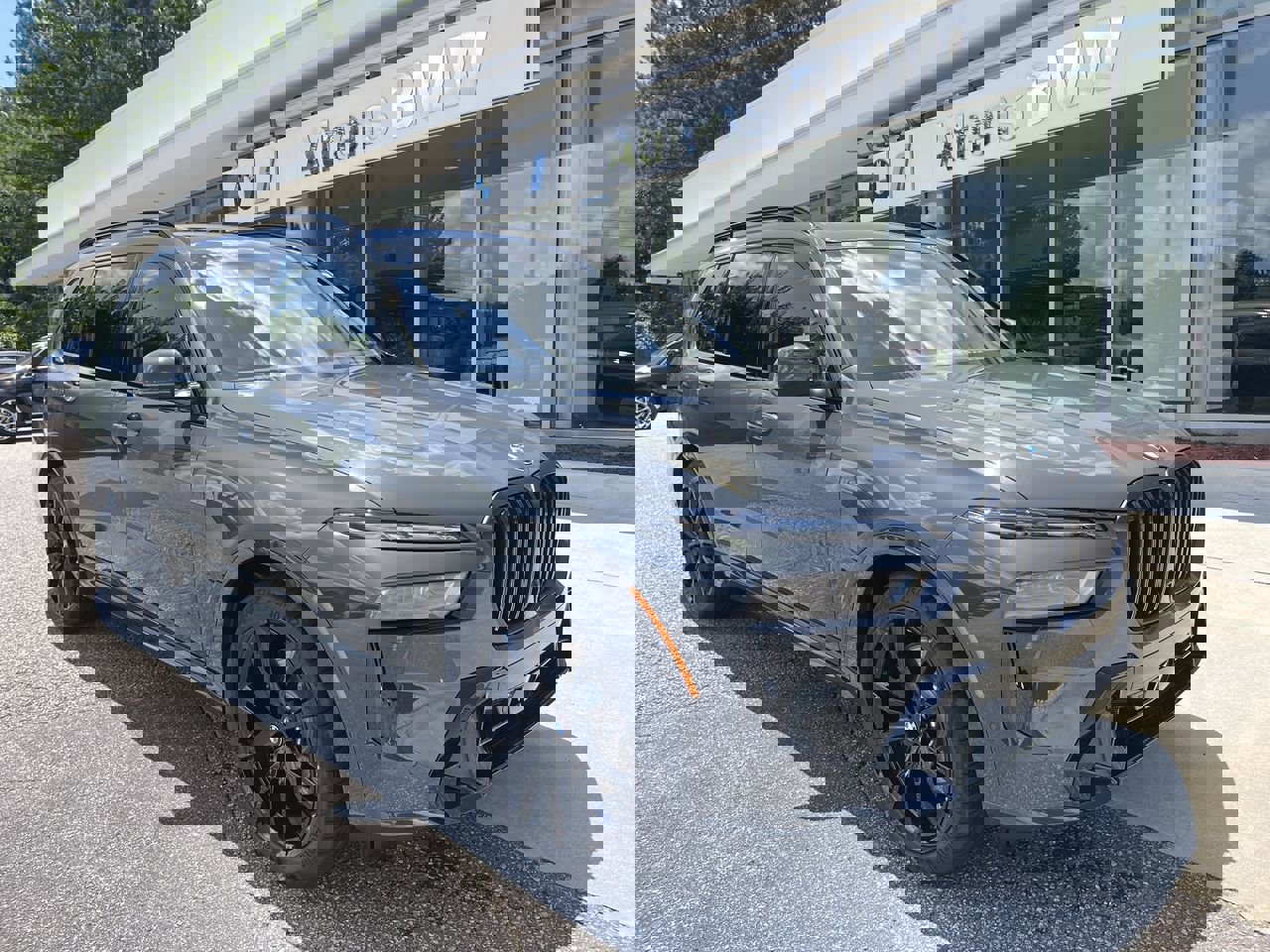 Used 2026 BMW X7 xDrive40i w/ M Sport Package video 1
