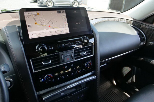 Used 2023 Nissan Armada Platinum w/ Captain's Chairs Package RWD image 13
