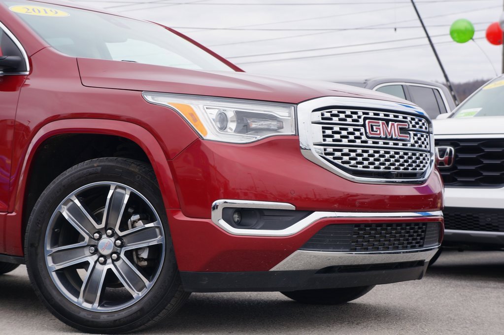 Used 2019 GMC Acadia Denali w/ Technology Package image 3