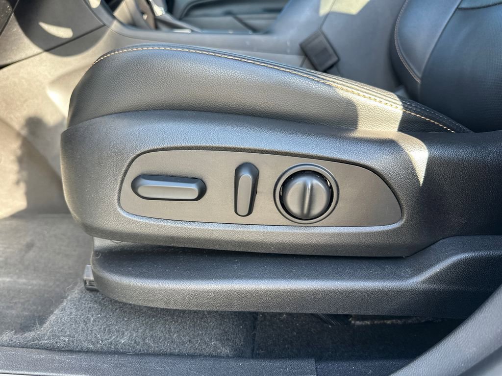 Used 2018 Chevrolet Equinox Premier image 21