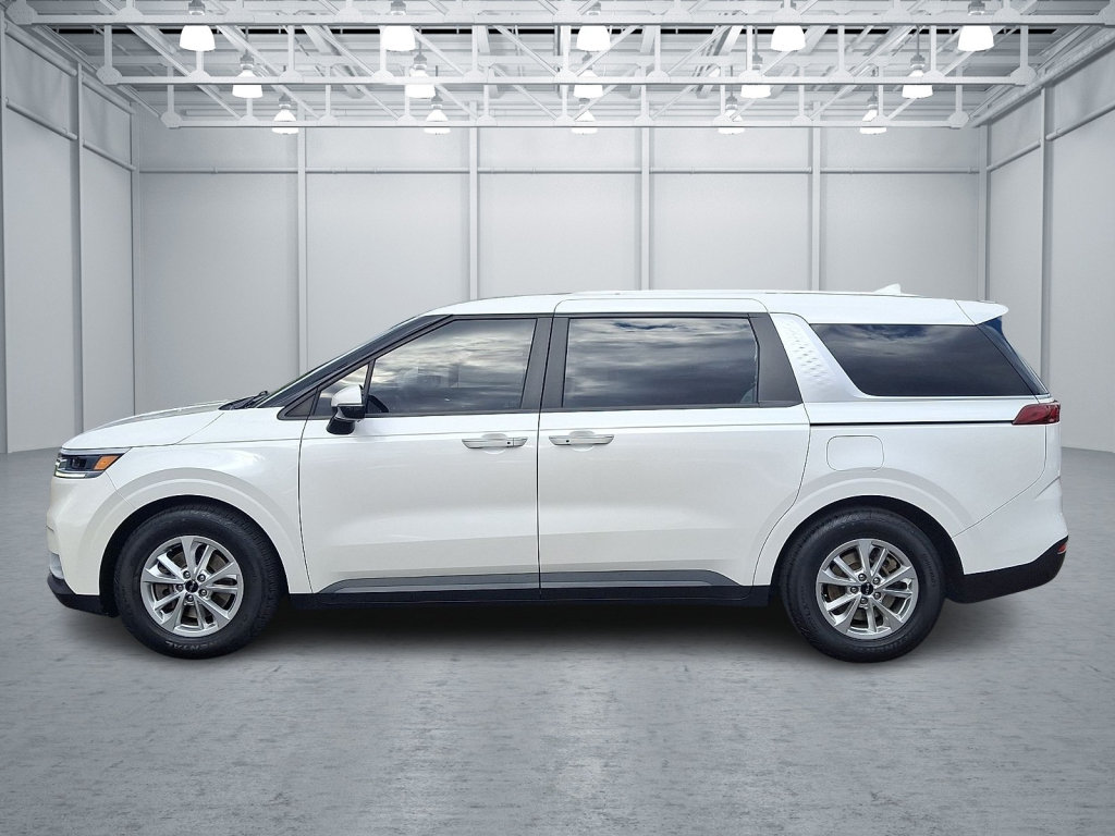 Used 2022 Kia Carnival LX FWD image 2