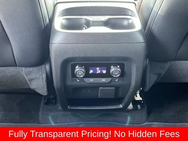 Used 2026 Chevrolet Traverse RS AWD/4WD image 16