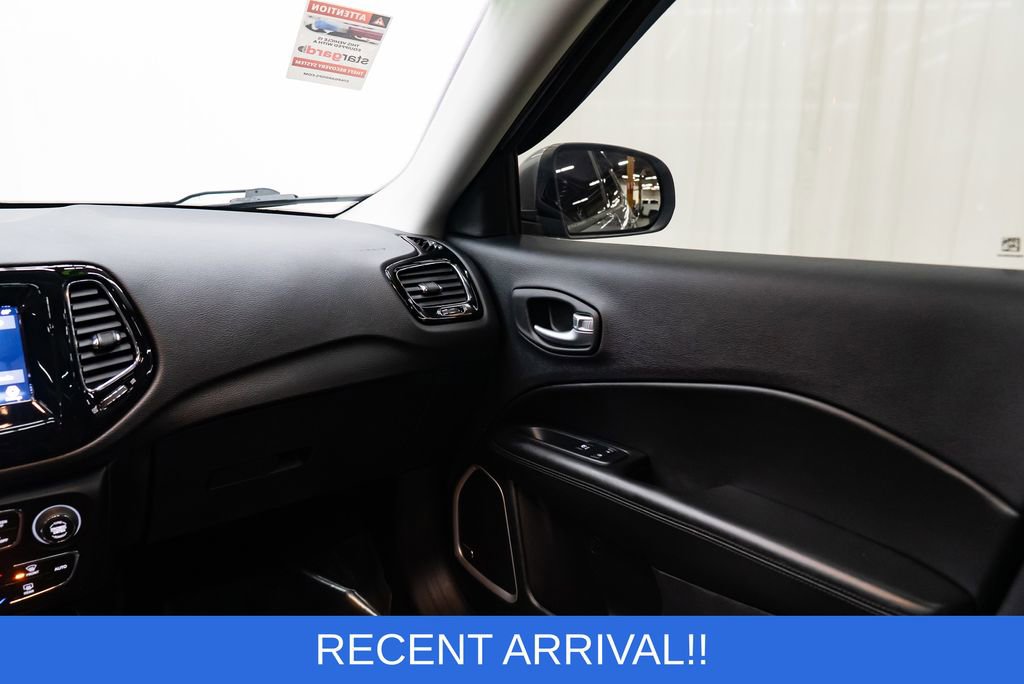Used 2021 Jeep Compass Latitude w/ Sun and Sound Group image 10