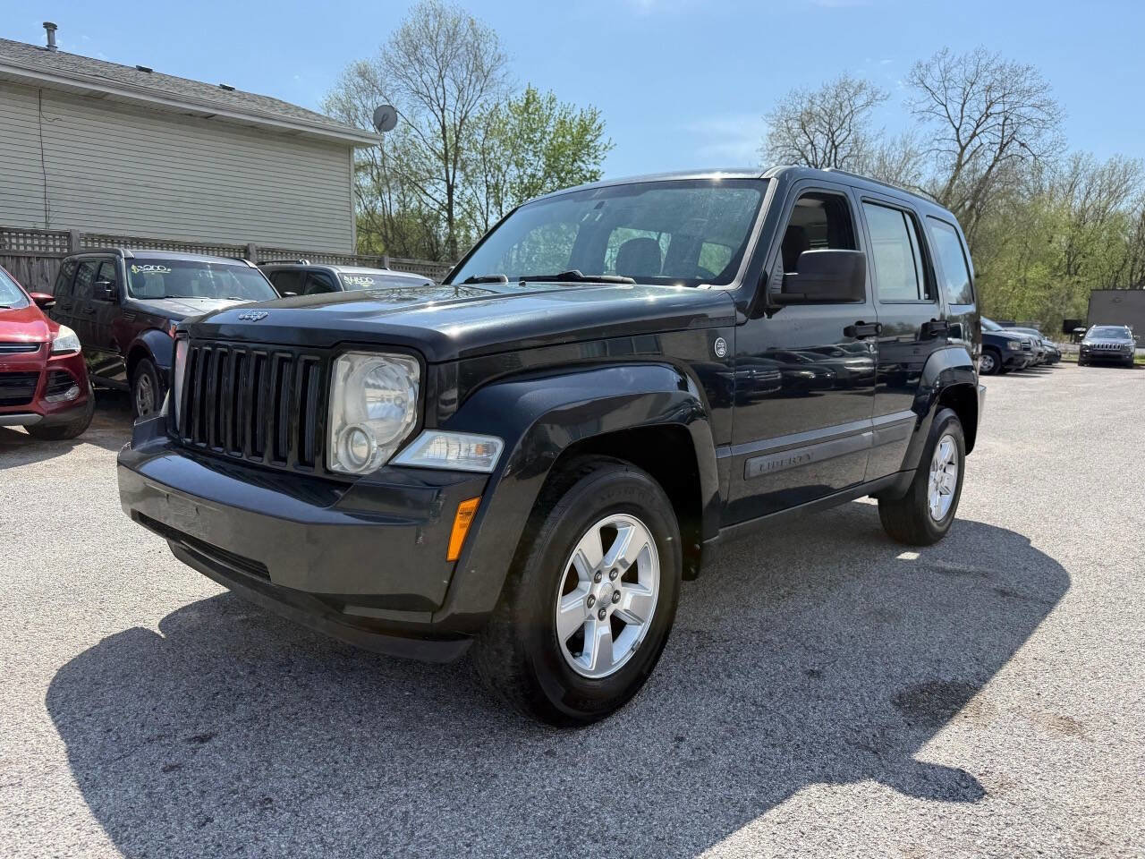 Used 2012 Jeep Liberty Sport AWD/4WD image 2