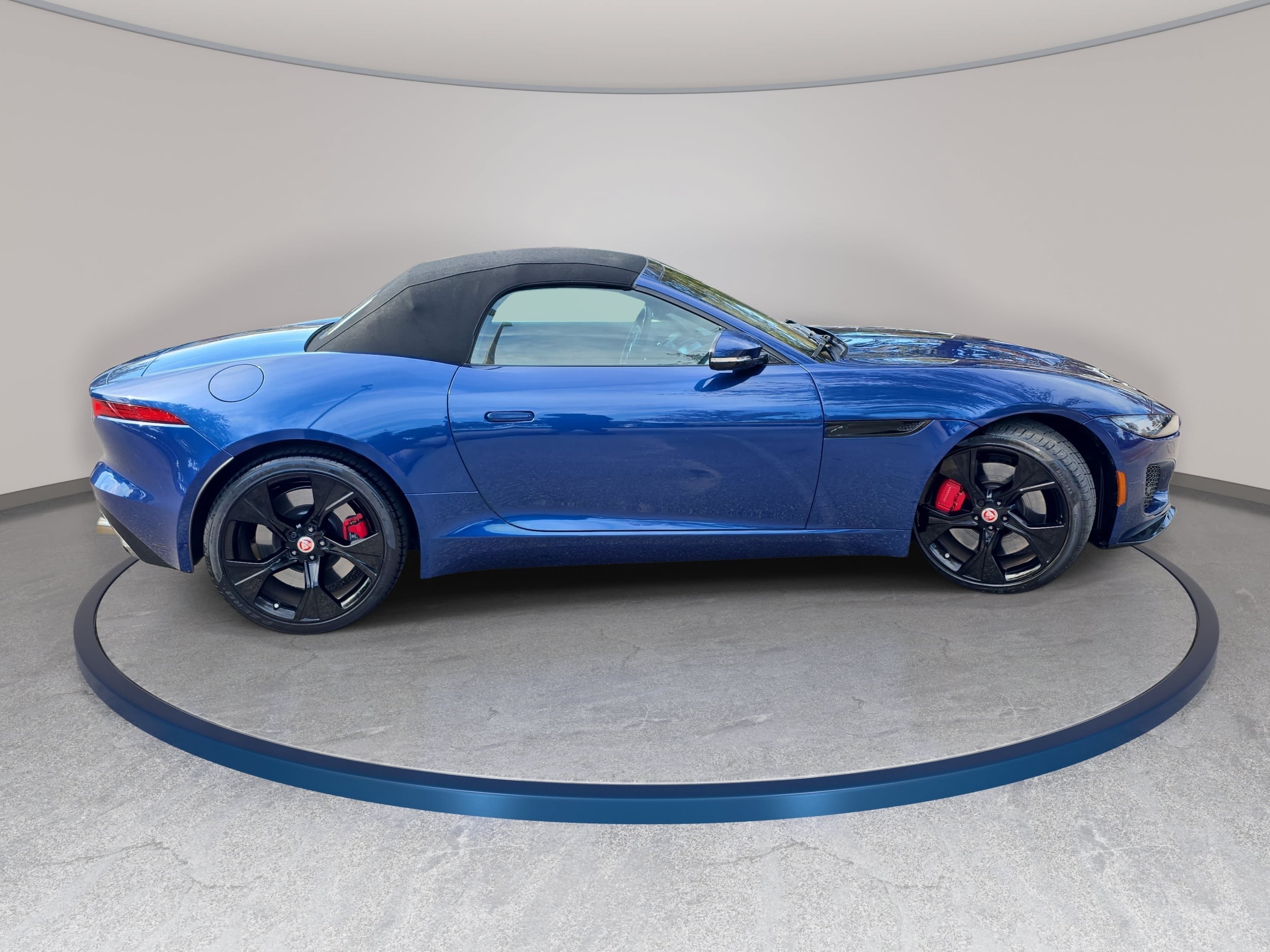 Certified 2023 Jaguar F-TYPE Convertible RWD image 4