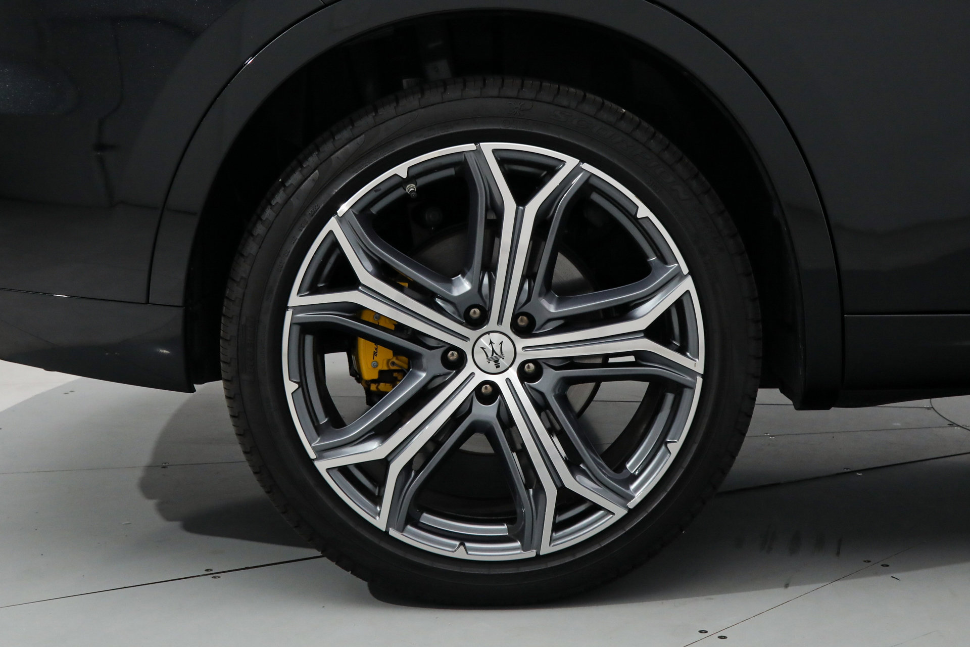 Certified 2023 Maserati Levante GT image 22