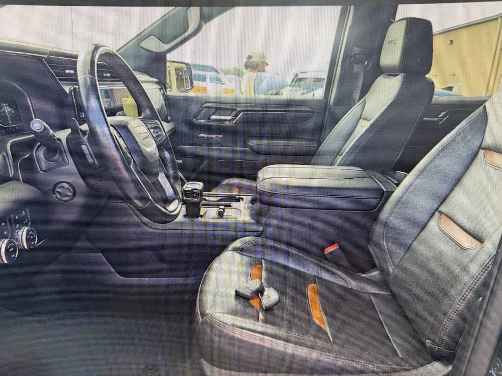 Used 2023 GMC Sierra 1500 AT4 w/ AT4 Premium Package AWD/4WD image 6