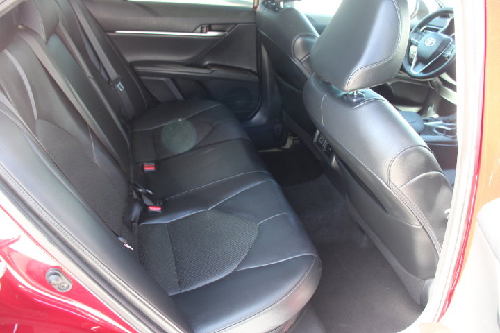 Certified 2021 Toyota Camry XLE FWD image 18