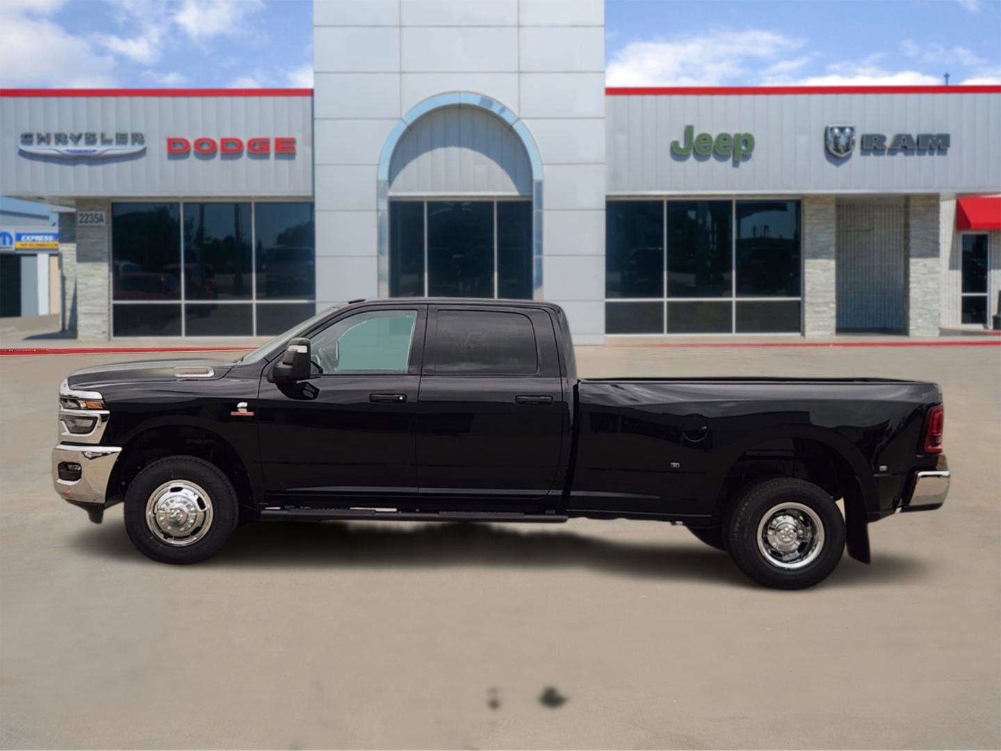 New 2026 RAM 3500 Tradesman AWD/4WD image 3
