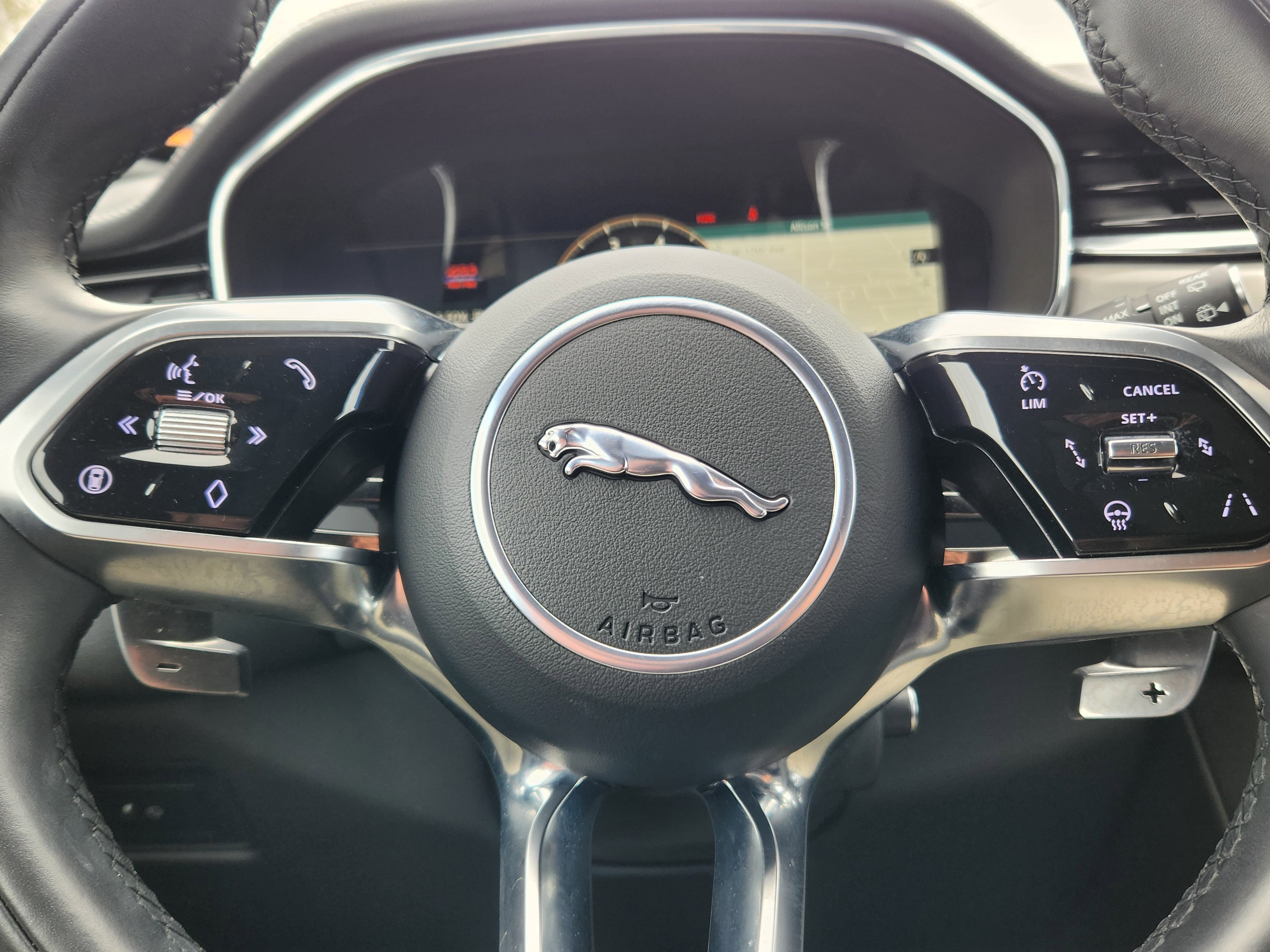 Certified 2025 Jaguar F-PACE R-Dynamic S AWD/4WD image 7